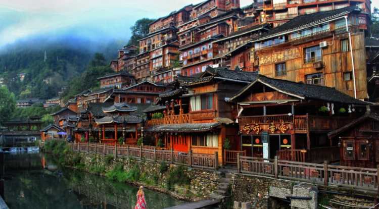 Tour Trung Quốc 6N5Đ: Ân Thi - Phượng Hoàng Cổ Trấn - Miêu Trại - Trương Gia Giới khởi hành TP.HCM